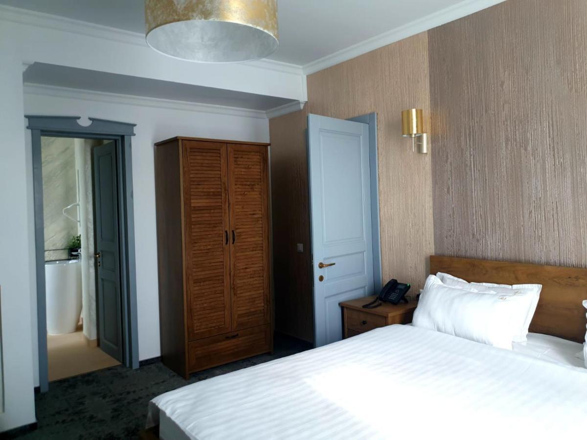Hotel Angel Sofia Falticeni Luaran gambar
