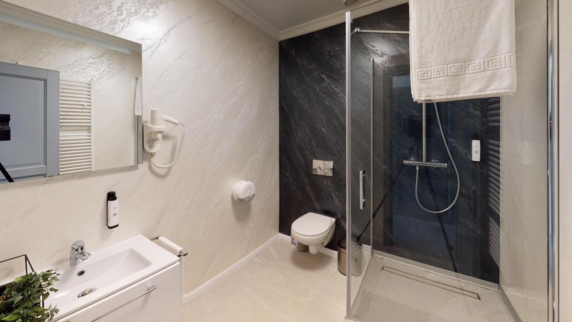 Hotel Angel Sofia Falticeni Luaran gambar
